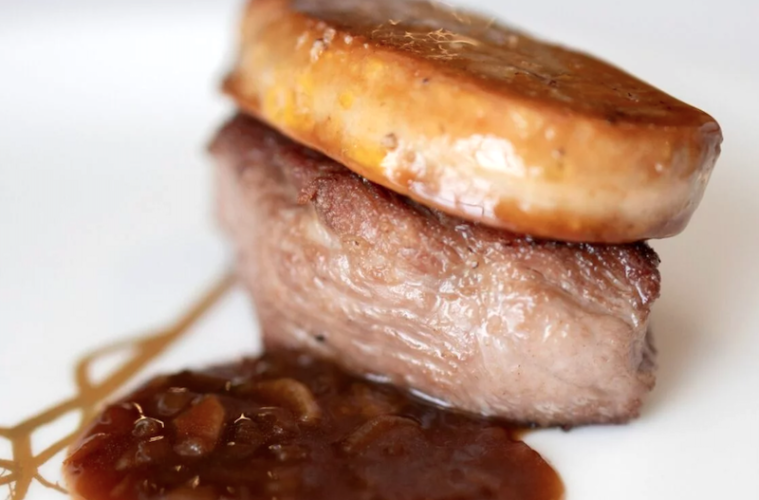Presa ibérica y foie gras con salsa de Pedro Ximénez