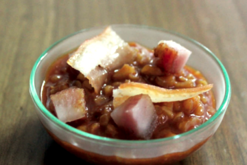 Arroz meloso con embutido sobrante de un cocido