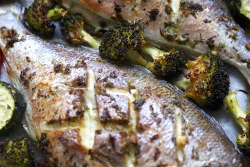 Cómo preparar un buen pescado al horno, un plato veraniego y sencillo