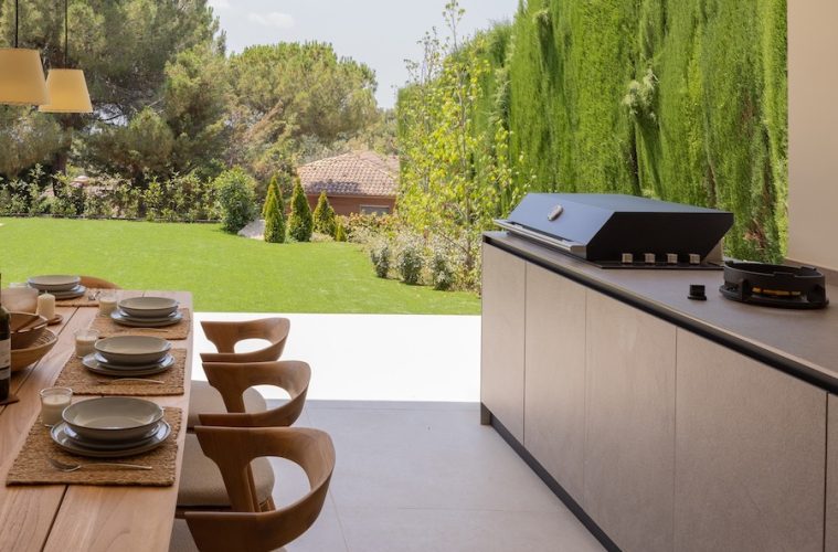 Cómo preparar una terraza, patio o jardín para cocinar al aire libre (Foto AMC)