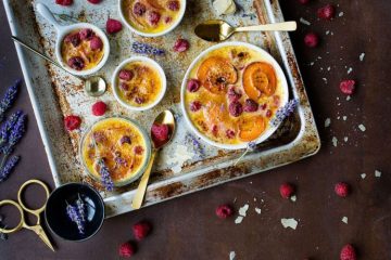 Crema fria de albaricoques maduros, frambuesa y parmesano