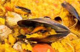 La Fiesta del Mejillón y el Berberecho de Vilanova de Arousa, declarada de Interés Turístico Nacional (Foto FMB)