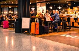 La restauración en ruta sigue creciendo, impulsada por el aumento del gasto privado, turistas y precios