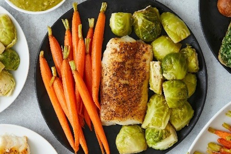 Pollo al romero con coles de Bruselas