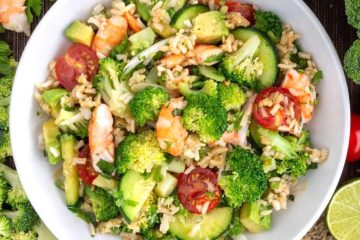 Ensalada de brócoli, arroz y gambas