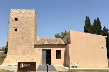 Inaugurada la Torre Sarrió, centro de interpretación de la Huerta de Alicante y memoria histórica del vino