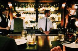 La hostelería lidera, con mucho, el consumo de bebidas espirituosas en España