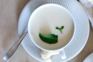 Vichyssoise fresquita de coliflor sobrante
