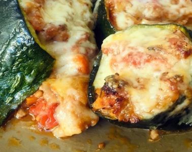 Calabacín relleno con boloñesa de ternera