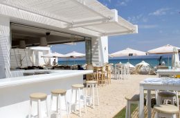 Hacia la simplificación de trámites en los negocios de playa de Andalucía