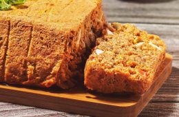 Pastel de atún y huevo duro