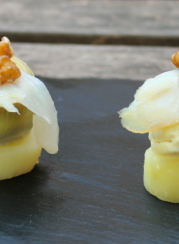 Pincho de patata cocida, alcachofa en conserva y bacalao ahumado