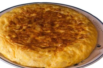 Tortilla de patata y sobras de carne picada
