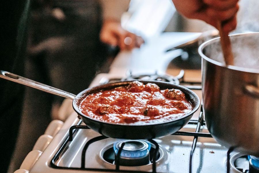 3 recetas para sacarle todo el partido al tomate frito casero