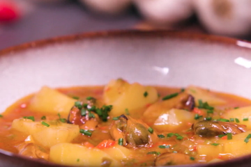 Patatas guisadas con mejillones en conserva