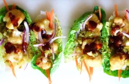 Saam de coliflor en tempura con salsa barbacoa