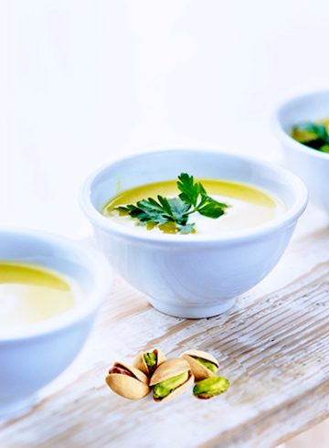 Crema de puerro con pistachos