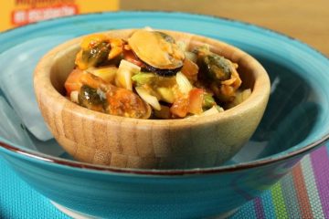 Guacamole con aguacate ya maduro y mejillones en escabeche