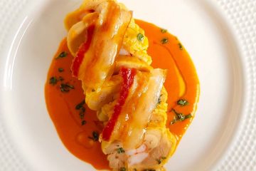 Muslitos de pollo rellenos de langostinos y guanciale crujiente