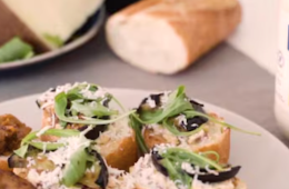 Tapa de cebolla caramelizada y parmesano